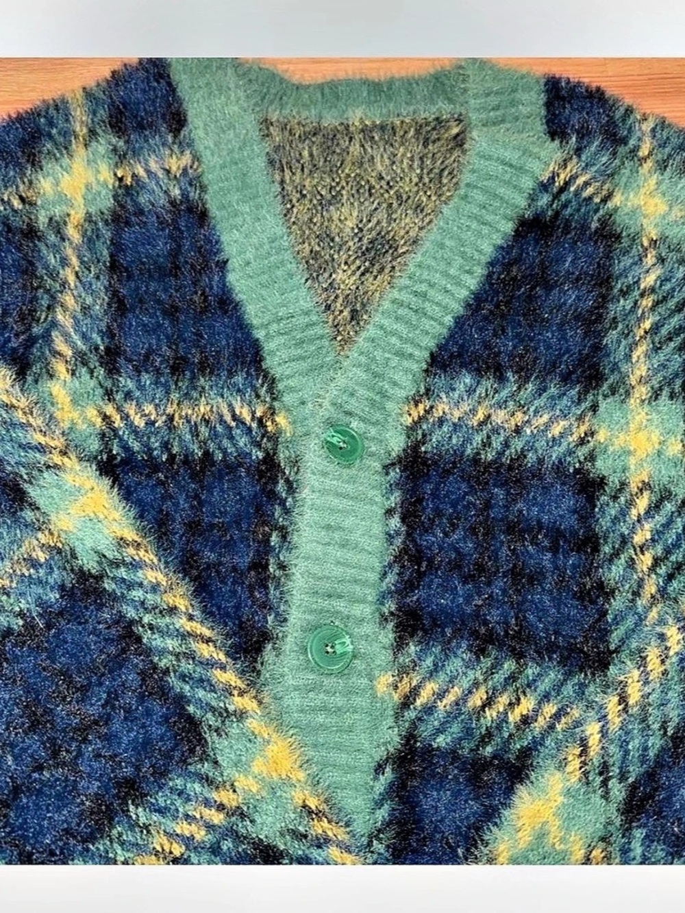 Plaid Cardigan in Blue & Green Like New - Picture 4 of 4